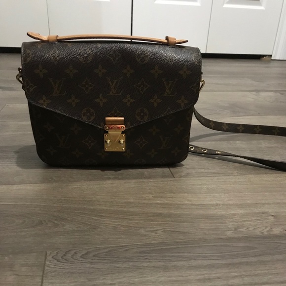 SOLD - Picture 2 of 9